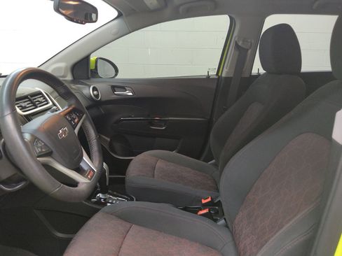 Used 2019 Chevrolet Sonic LT w/ Convenience Package FWD image 17