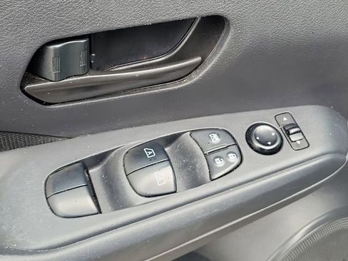 Used 2023 Nissan Kicks S FWD image 17