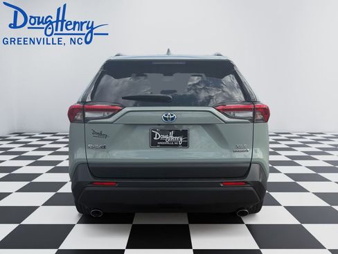 Used 2019 Toyota RAV4 XLE w/ Convenience Package image 4