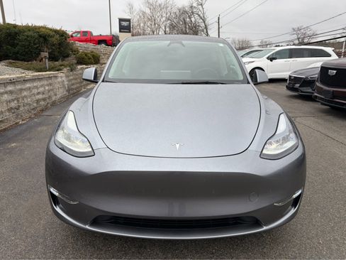 Used 2024 Tesla Model Y Performance image 2