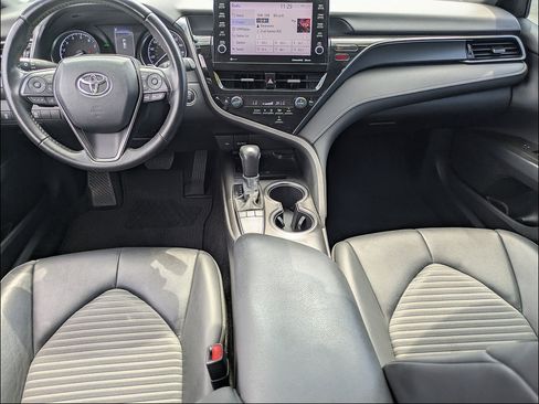 Used 2022 Toyota Camry SE w/ Audio Upgrade Package FWD image 16