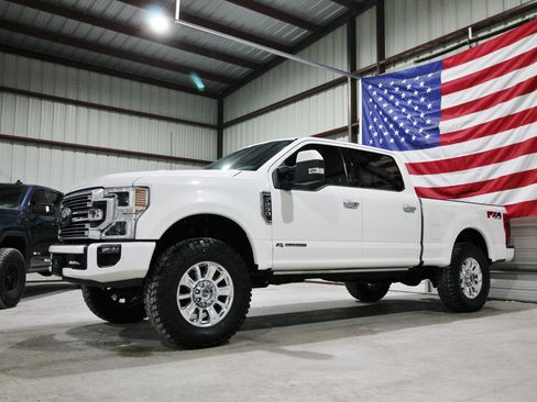 Used 2022 Ford F250 Limited AWD/4WD image 1