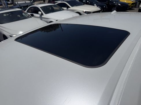 Used 2013 Lexus CT 200h FWD image 7