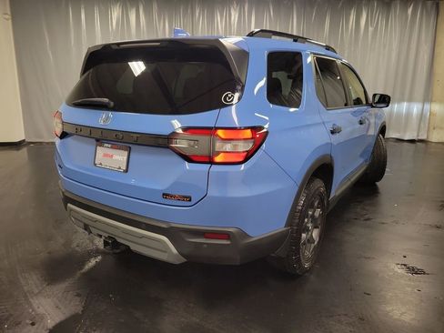 Used 2024 Honda Pilot TrailSport image 9