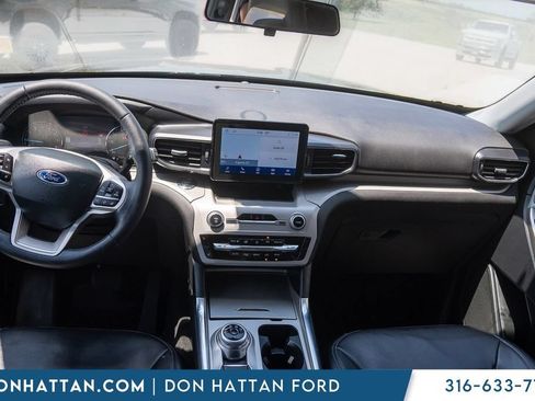 Used 2023 Ford Explorer XLT w/ Equipment Group 202A AWD/4WD image 4