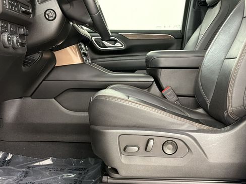 Used 2023 Chevrolet Tahoe High Country AWD/4WD image 5