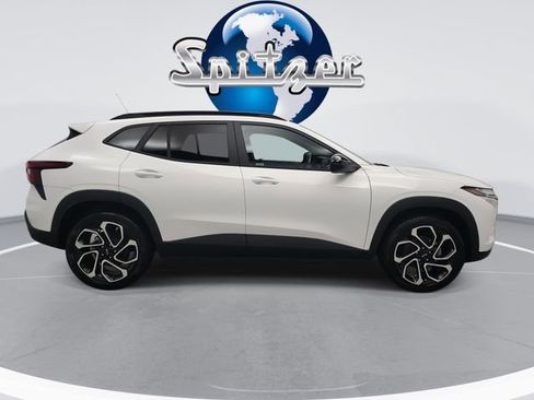 New 2026 Chevrolet Trax RS w/ Sunroof Package image 10