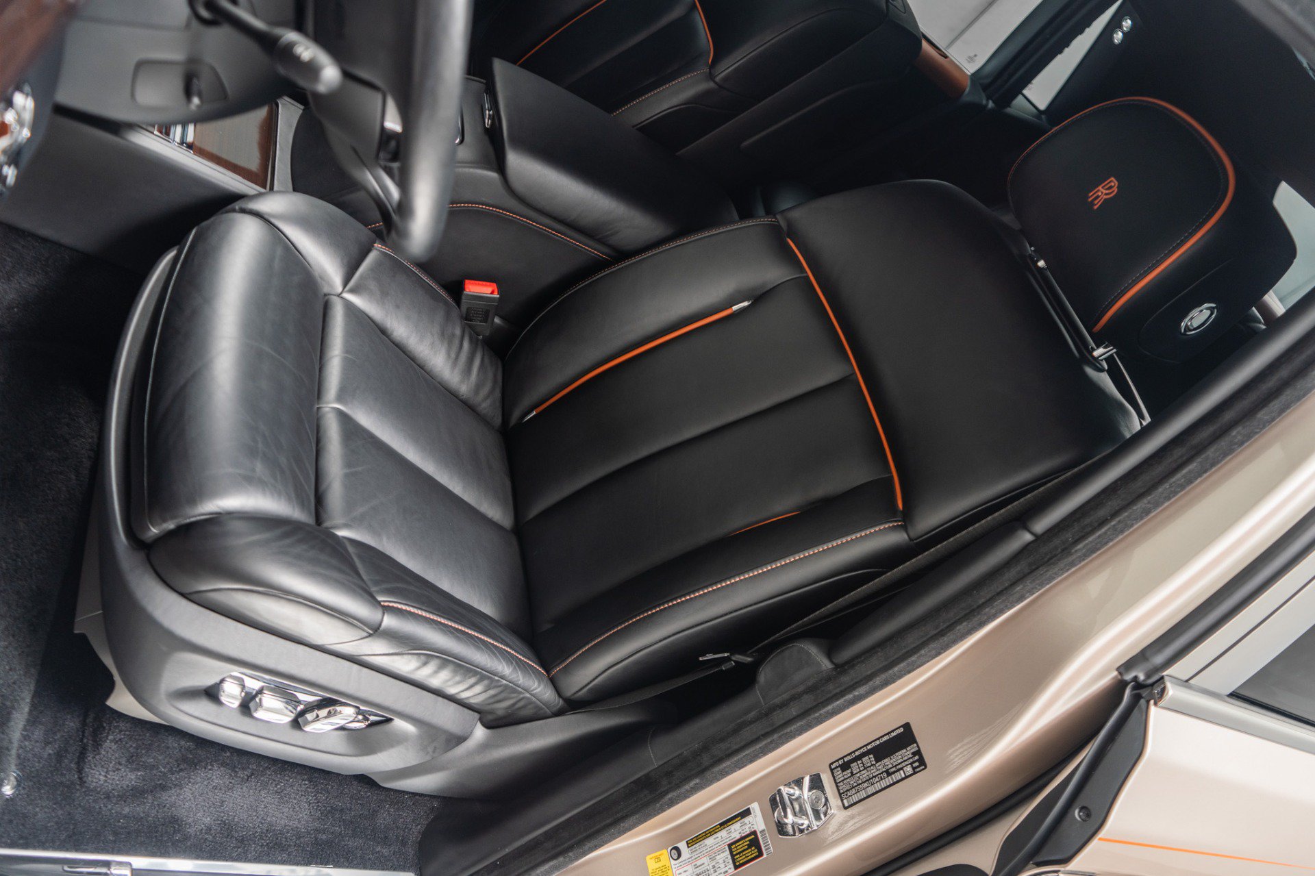 Used 2019 Rolls-Royce Phantom Sedan RWD image 25