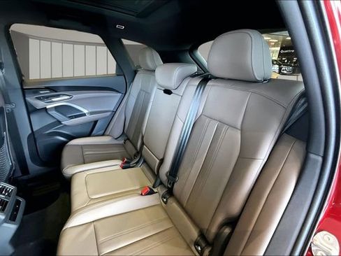 New 2025 Audi Q5 Premium Plus image 8