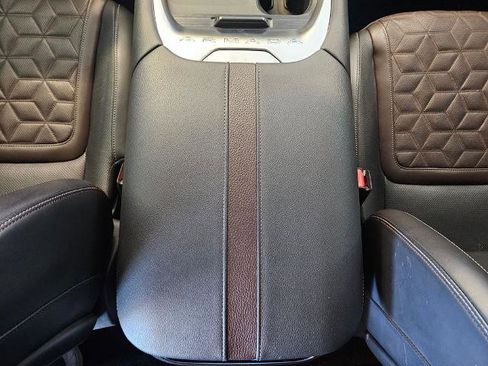 Certified 2025 Nissan Armada Platinum Reserve AWD/4WD image 21