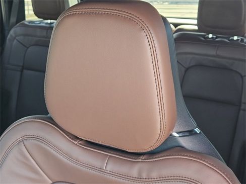 New 2026 Lincoln Aviator Reserve w/ Luxury Package image 14