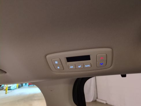 Certified 2023 Kia Carnival EX image 20