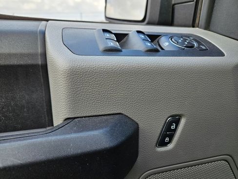 Used 2016 Ford F150 XL w/ Equipment Group 101A Mid image 8