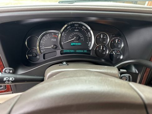 Used 2005 Cadillac Escalade AWD image 22