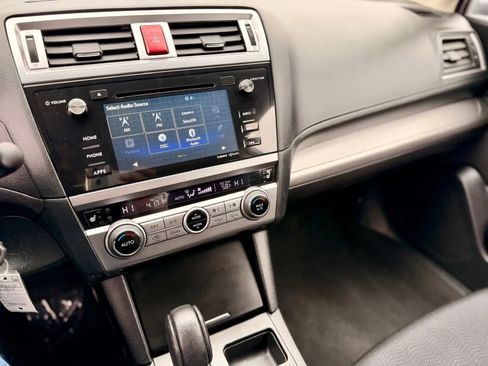 Used 2017 Subaru Legacy 2.5i Premium image 10