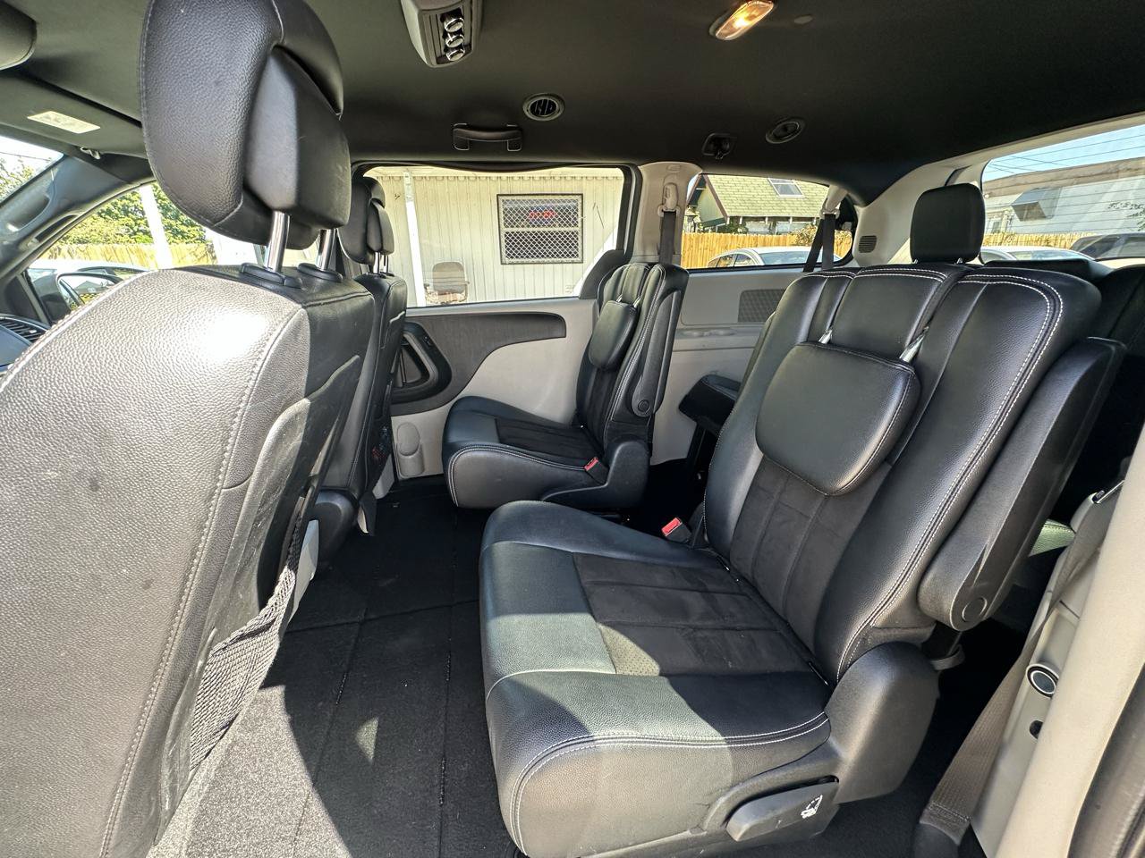 Used 2019 Dodge Grand Caravan SXT FWD image 10