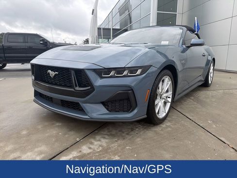 Used 2025 Ford Mustang GT Premium image 3