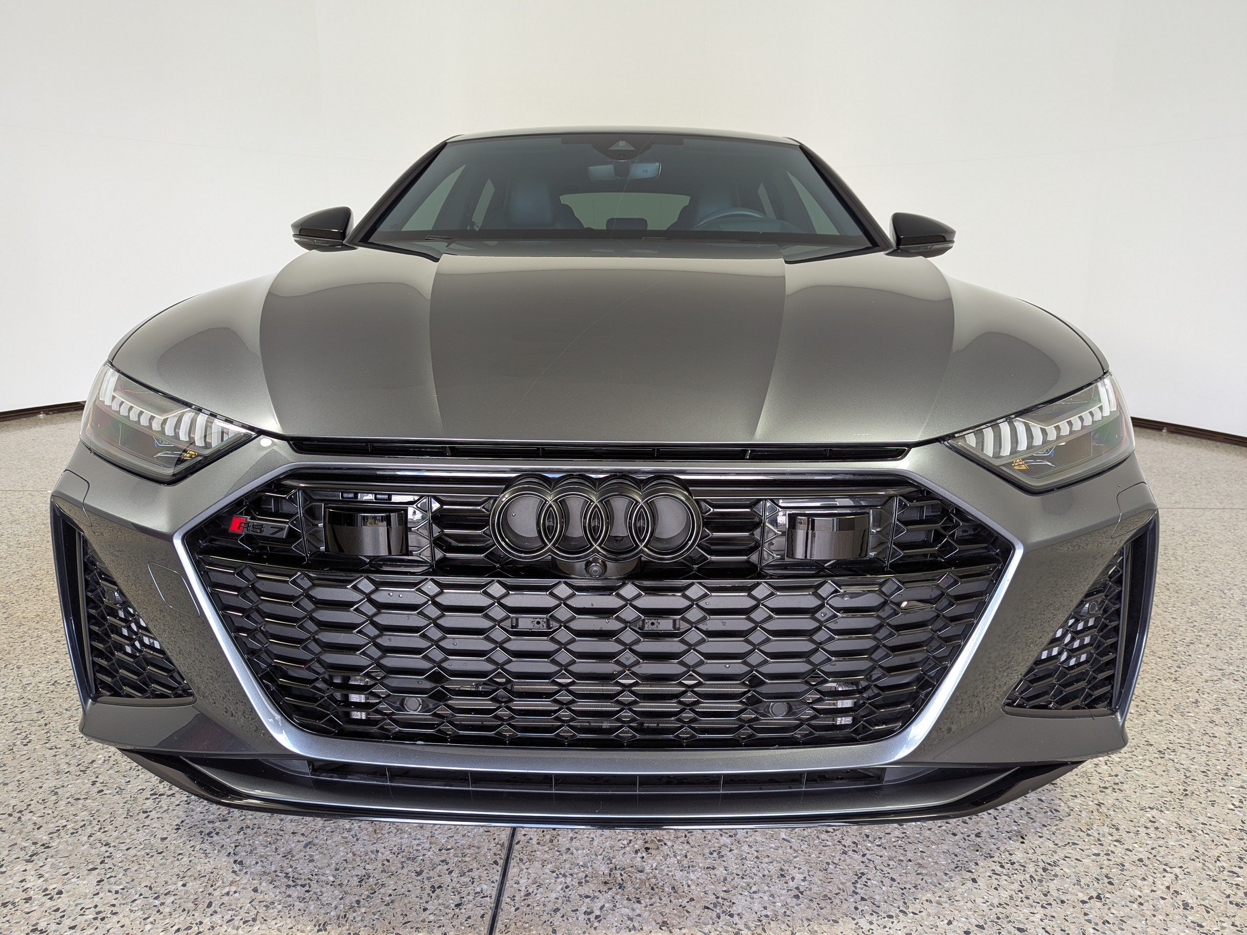 Used 2025 Audi RS 7 Performance w/ Black Optic Package AWD/4WD image 2