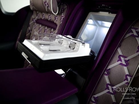 Used 2025 Rolls-Royce Cullinan image 23