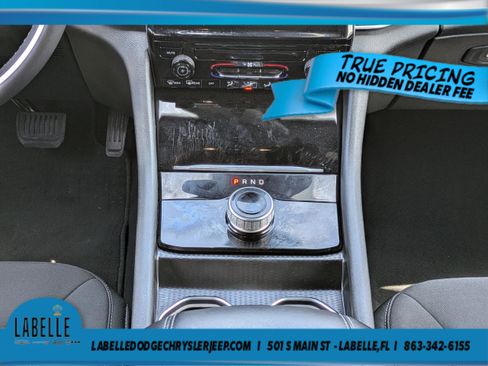 Used 2024 Jeep Grand Cherokee Laredo AWD/4WD image 18