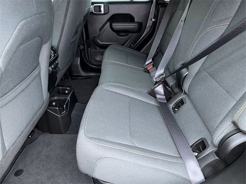 Used 2024 Jeep Gladiator Sport image 20