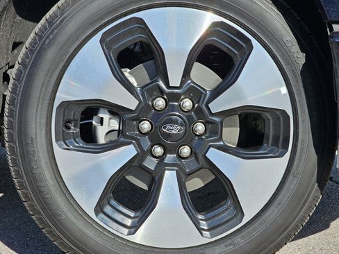 Used 2024 Ford F150 Lightning Platinum image 13