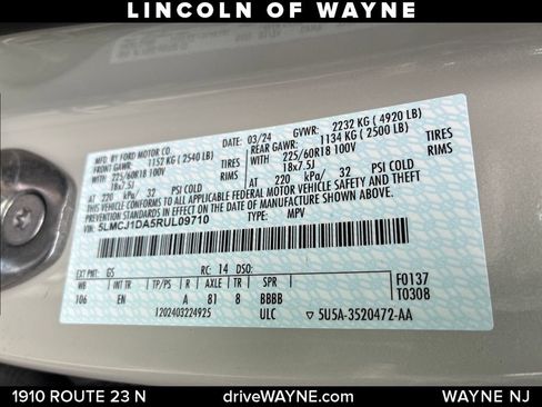 Certified 2024 Lincoln Corsair AWD image 29
