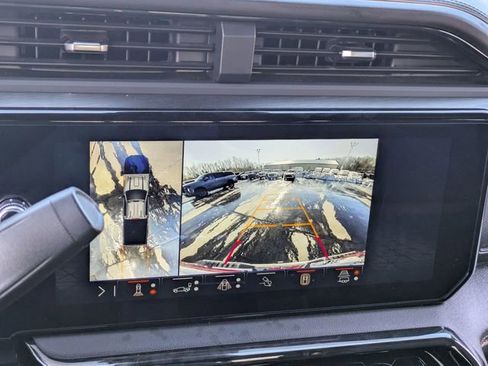 Used 2024 GMC Sierra 2500 AT4 w/ AT4 Premium Plus Package image 22