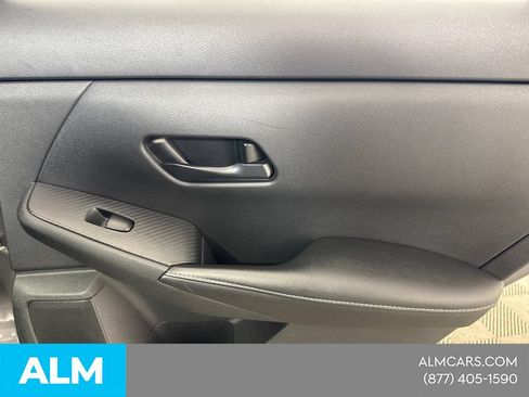 Used 2024 Nissan Sentra SV FWD image 19