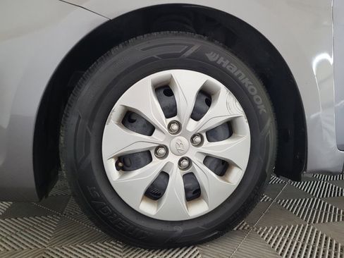 Used 2016 Hyundai Accent SE FWD image 31