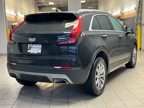 Used 2022 Cadillac XT4 Premium Luxury w/ Enhanced Visibility Package image 7