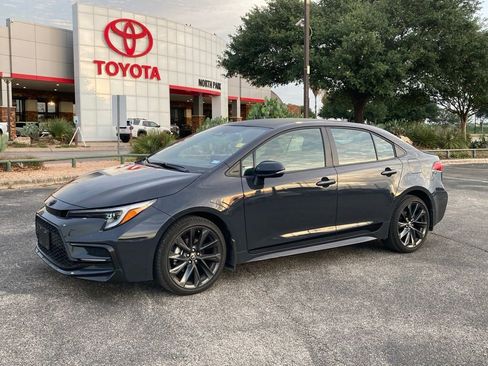 Used 2025 Toyota Corolla SE FWD image 1
