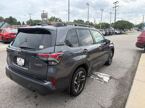 Used 2026 Subaru Forester Premium AWD/4WD image 7