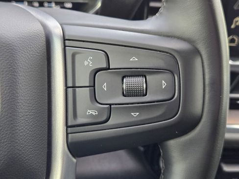 Used 2025 GMC Sierra 3500 SLT w/ SLT Convenience Package image 25