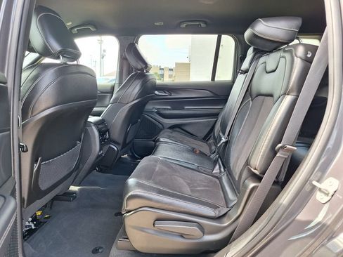 Used 2024 Jeep Grand Cherokee L Laredo AWD/4WD image 13