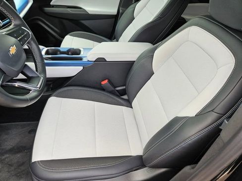 Used 2025 Chevrolet Equinox EV LT image 10