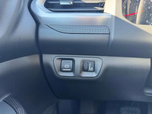 Used 2017 GMC Acadia SLT image 13