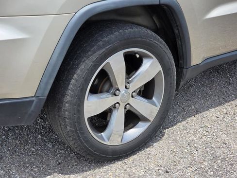 Used 2014 Jeep Grand Cherokee Limited RWD image 8