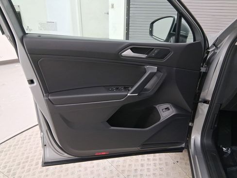 Used 2020 Volkswagen Tiguan SEL image 20