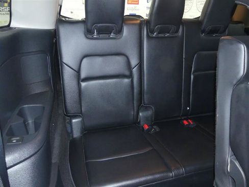 Used 2025 Nissan Pathfinder SL AWD/4WD image 24