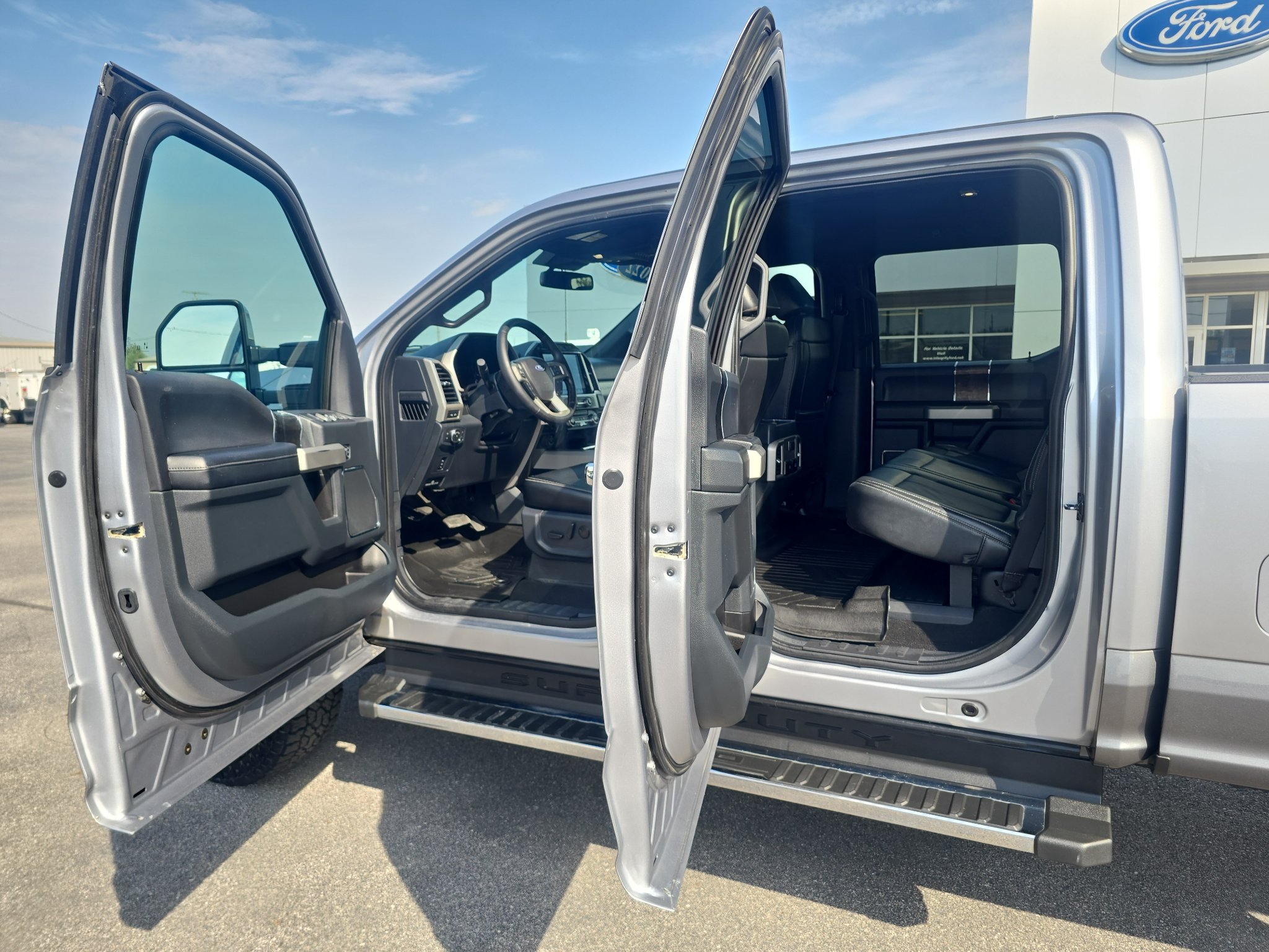 Used 2022 Ford F350 Lariat w/ Chrome Package AWD/4WD image 14
