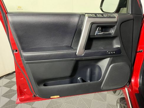 Used 2018 Toyota 4Runner Limited image 19