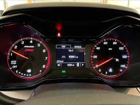 Used 2025 Chevrolet Trax RS w/ Driver Confidence Package FWD image 19