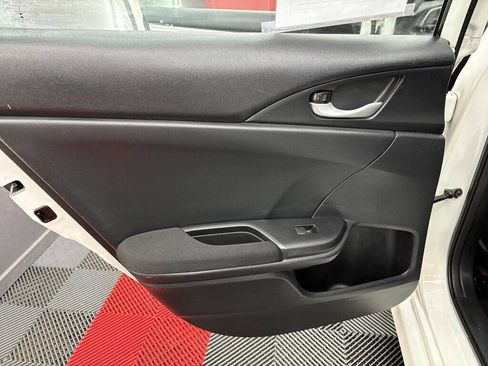 Used 2016 Honda Civic EX image 9