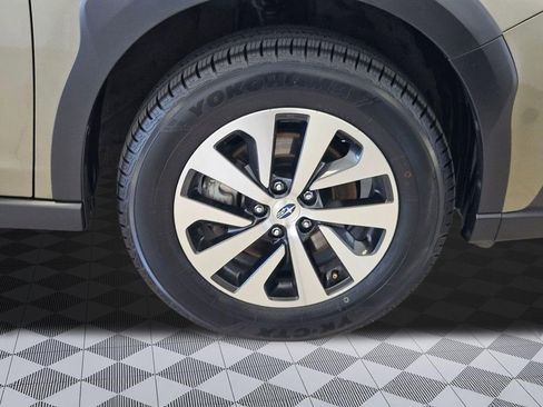 Used 2023 Subaru Outback Premium AWD/4WD image 31