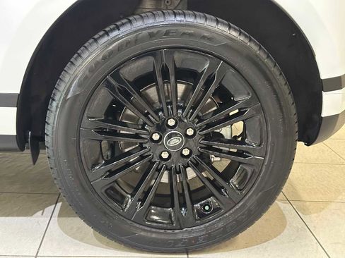 Used 2025 Land Rover Range Rover Evoque S AWD/4WD image 8