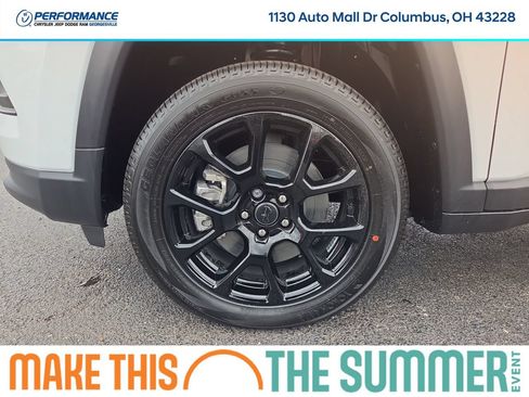 New 2026 Jeep Compass Latitude AWD/4WD image 9