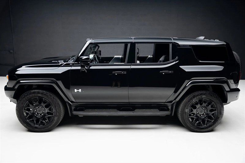 Used 2024 GMC Hummer EV 2X w/ LPO, Illumination Package AWD/4WD image 5