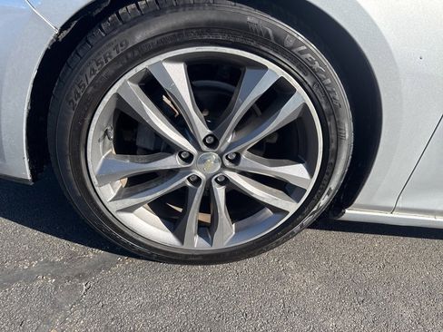 Used 2021 Chevrolet Malibu LT image 30