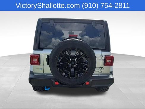 Certified 2022 Jeep Wrangler Unlimited Sahara w/ Cold Weather Group AWD/4WD image 30